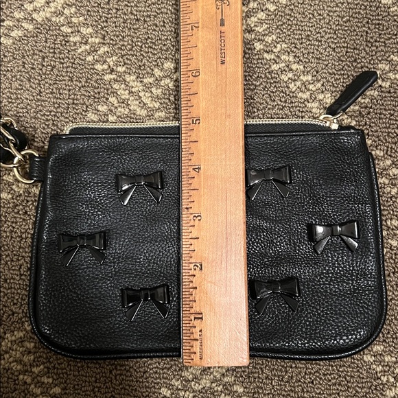 Betsey Johnson - Black Wristlet with Bows and Gold Chain - Picture 9 of 9